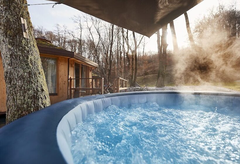 پانسیون Pikol Lake Village Premium Glamping