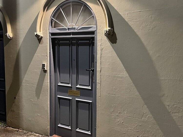 بنسيون Project Pyrmont