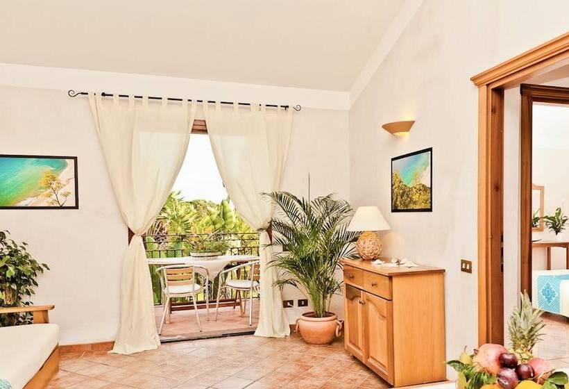 Residence Con Piscina A 250 Mt Dal Mare