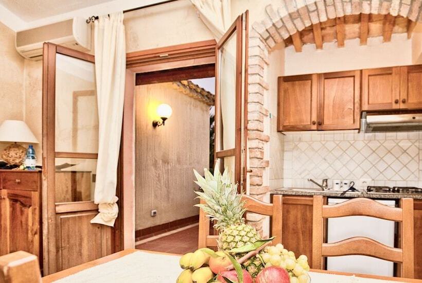 Residence Con Piscina A 250 Mt Dal Mare