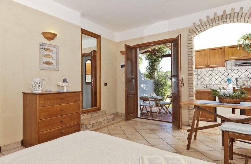 Residence Con Piscina A 250 Mt Dal Mare