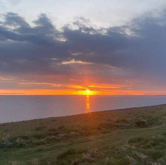 레지던스 Lovely 3 Bed House In Bridgend 7min From Porthcawl