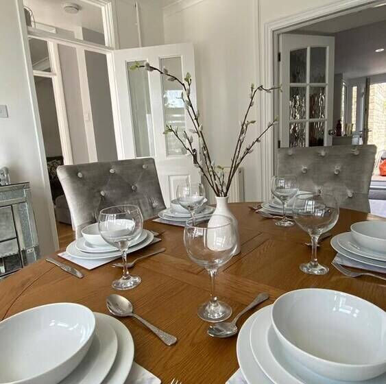 레지던스 Lovely 3 Bed House In Bridgend 7min From Porthcawl