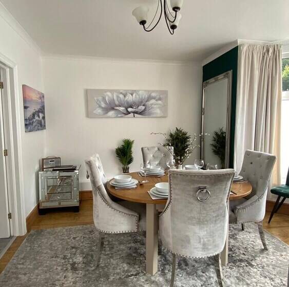 레지던스 Lovely 3 Bed House In Bridgend 7min From Porthcawl