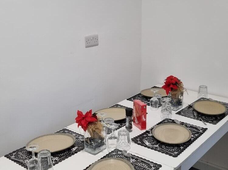 إقامة Remarkable 3 Bed House In Wallsend
