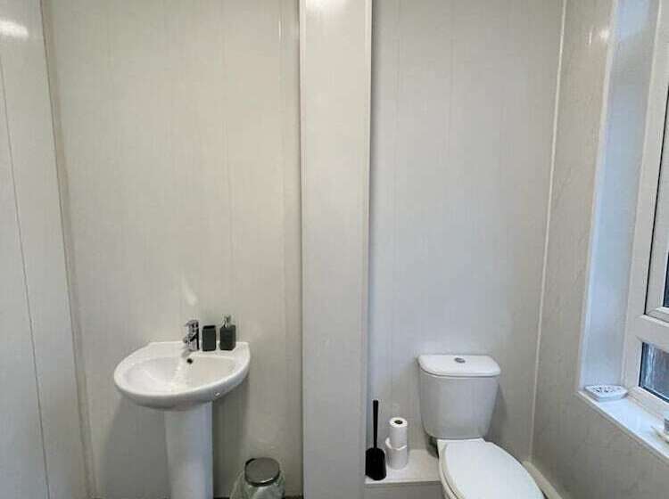 إقامة Remarkable 3 Bed House In Wallsend