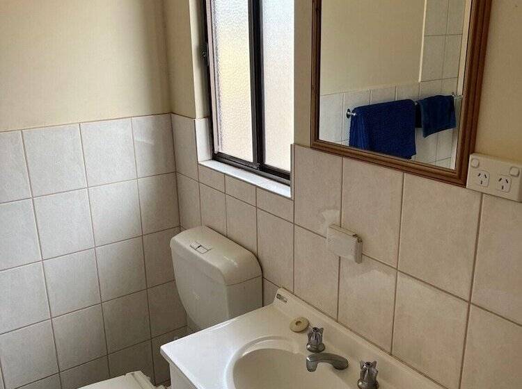 منتجع Broken Hill Outback View Holiday Park