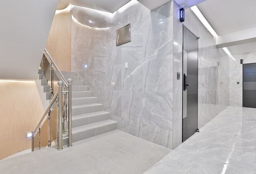 Shire Hotel Busan Station