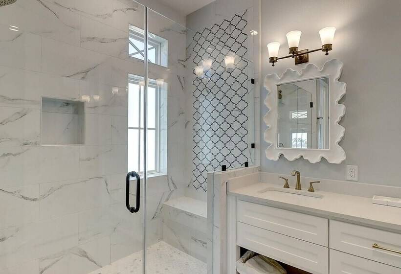 The Lighthouse 328 Coa