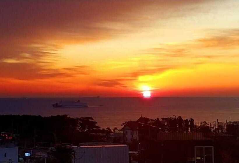 Ulsan Ganjeolgot Haedameun Pension