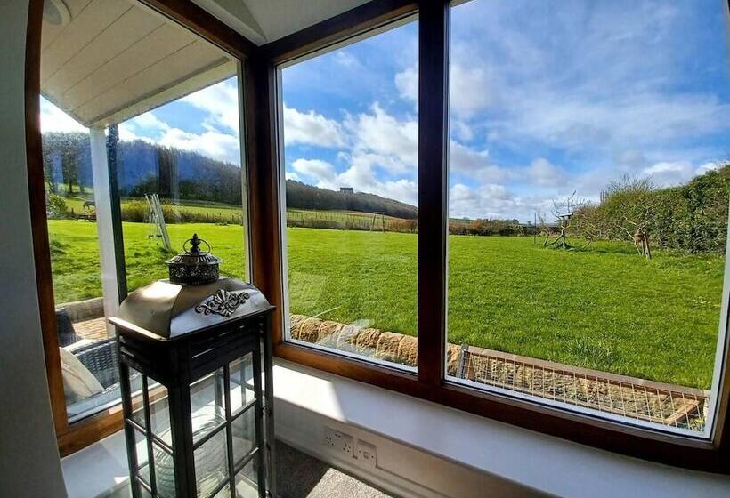 Unique Countryside Cottage Close To Sunderland