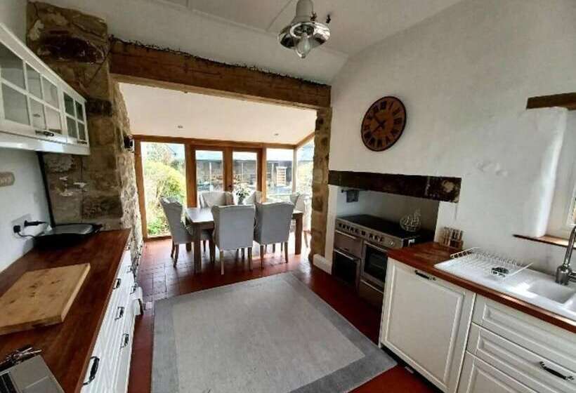 Unique Countryside Cottage Close To Sunderland