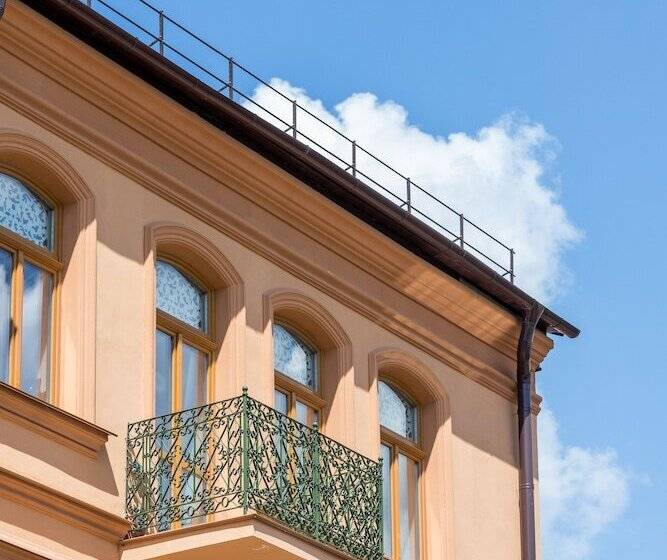 Zalkind Hotel Rooms&kitchen