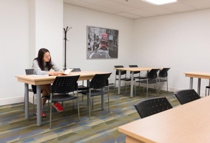 הוסטל Backpacker College @ Ec Lamarq