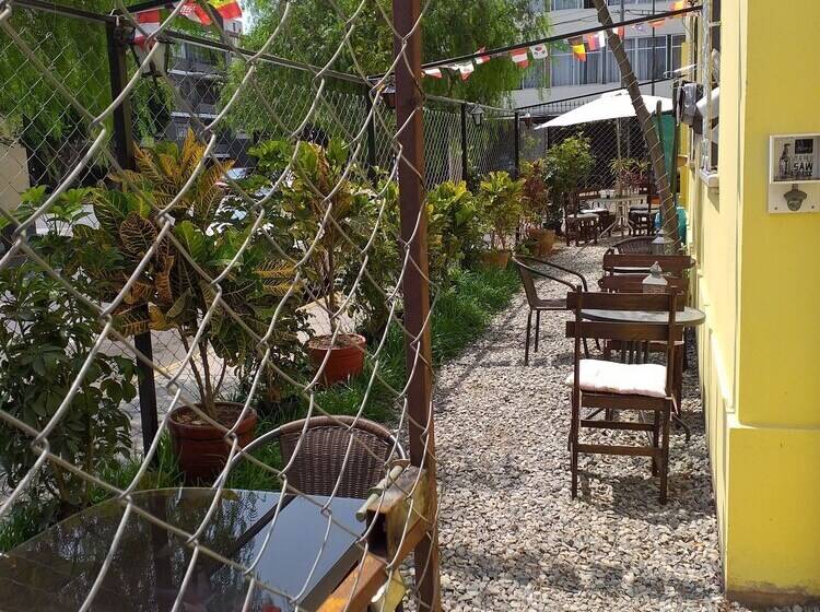 فندق صغير Urpi Backpacker