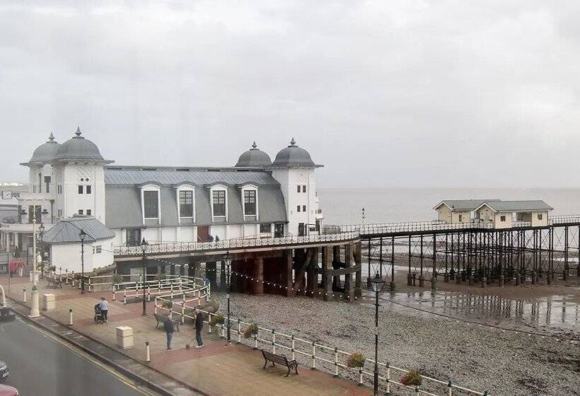 Beachcliff Hotel And Apartments