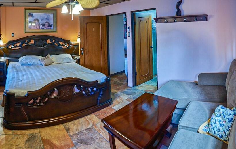 مبيت وإفطار Dobson Manor