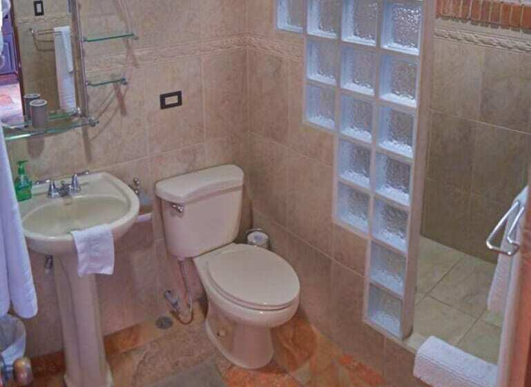 مبيت وإفطار Dobson Manor