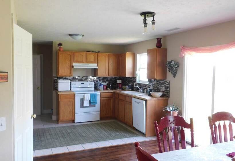 مبيت وإفطار Evonne S Sharing House