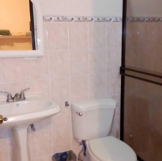 مبيت وإفطار La Casa Del Suizo