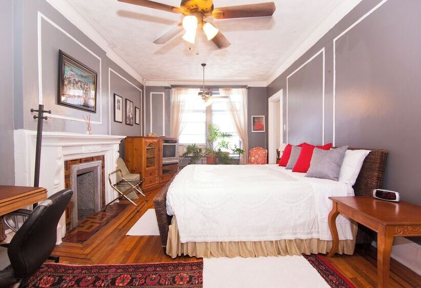 مبيت وإفطار Saint Nicholas Inn Guesthouse