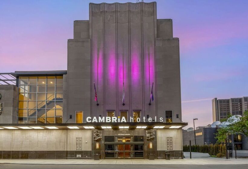 Cambria Hotel Detroit Downtown