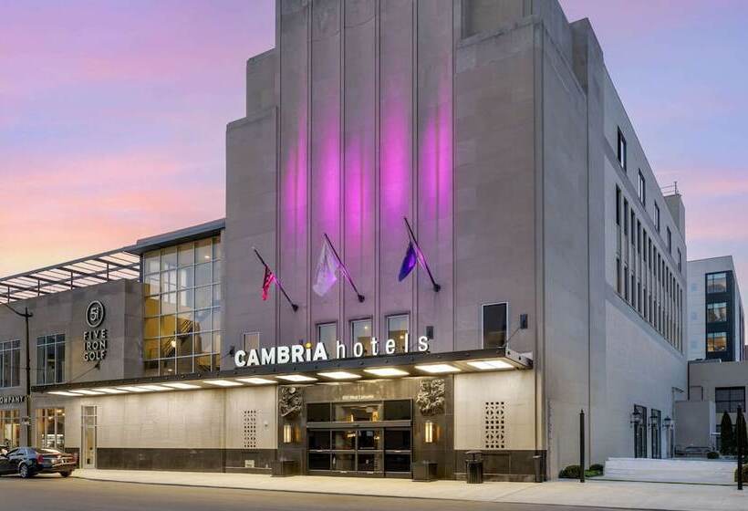 Cambria Hotel Detroit Downtown