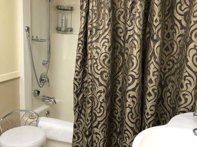 Deal S Bed & Breakfast Inn