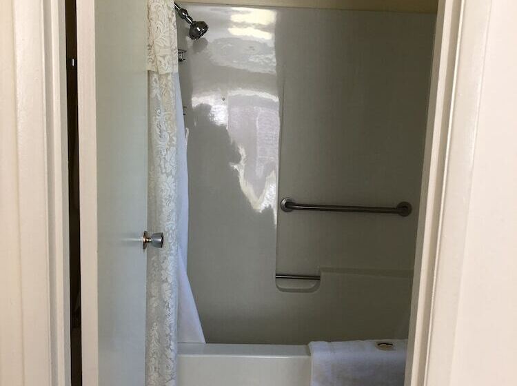 Deal S Bed & Breakfast Inn