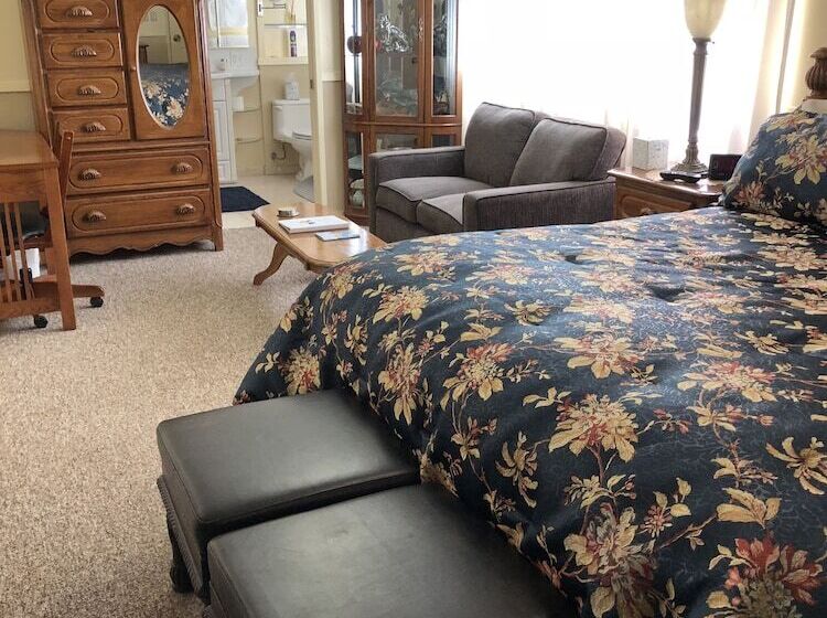 Deal S Bed & Breakfast Inn