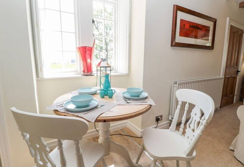 Fenwick Retreat At Fenwick Lodge