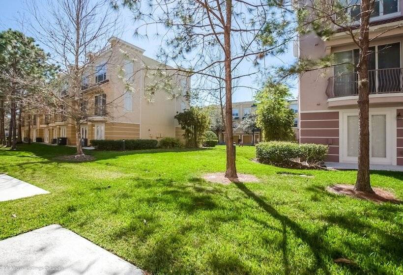 Fresh And Remodeled In Vista Cay! Townhome   3br/3.5ba 3vc045