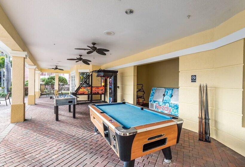 Fresh And Remodeled In Vista Cay! Townhome   3br/3.5ba 3vc045