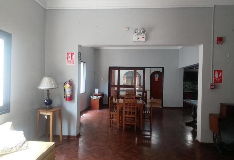 Global Family Backpackers Hostel