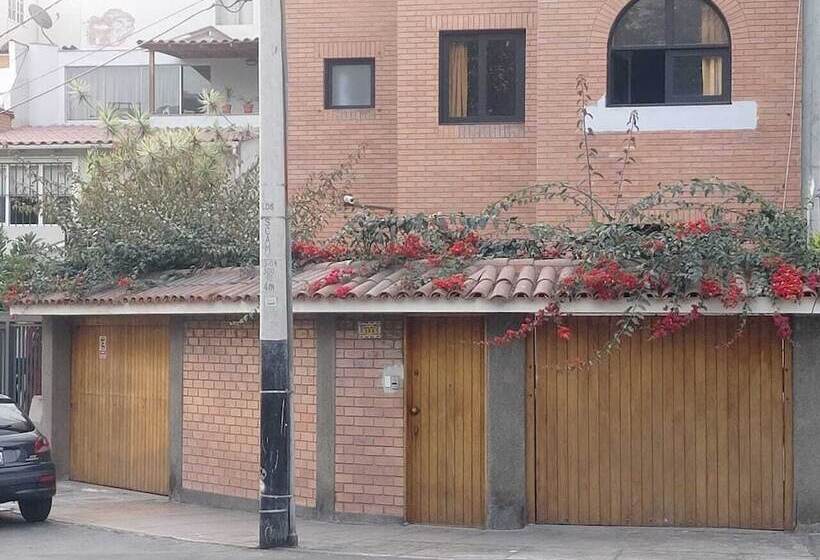 Global Family Backpackers Hostel