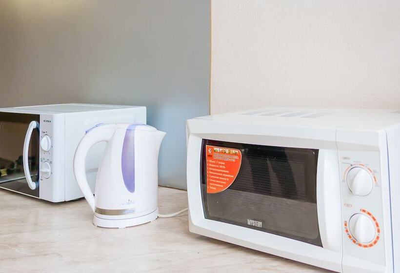 Gnezdo Novoslobodskaya Hostel