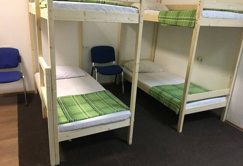 Gnezdo Novoslobodskaya Hostel