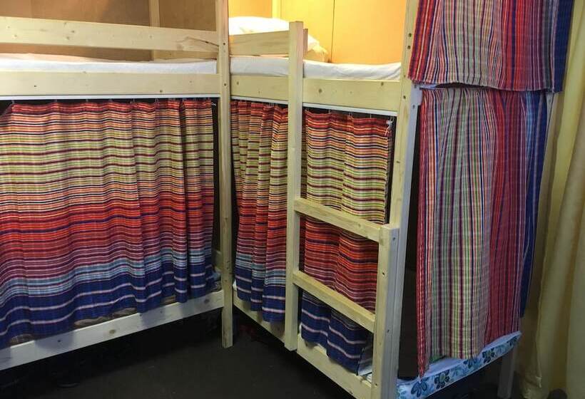 Gnezdo Novoslobodskaya Hostel