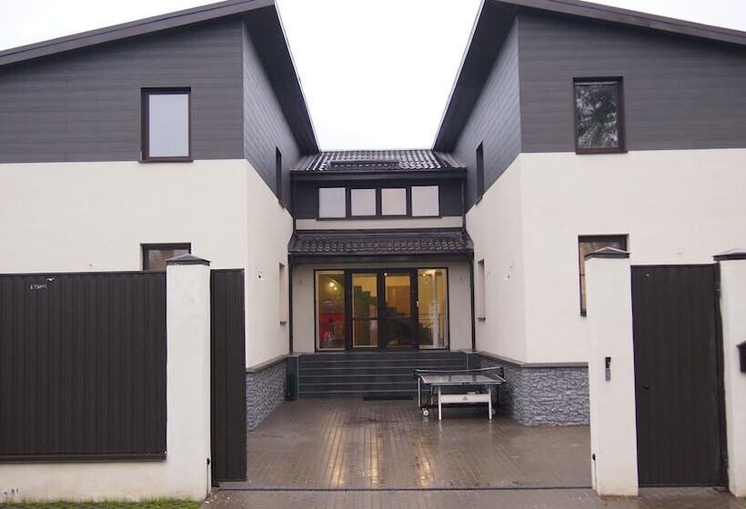 Guest House Opaliha Loft Rooms   Hostel