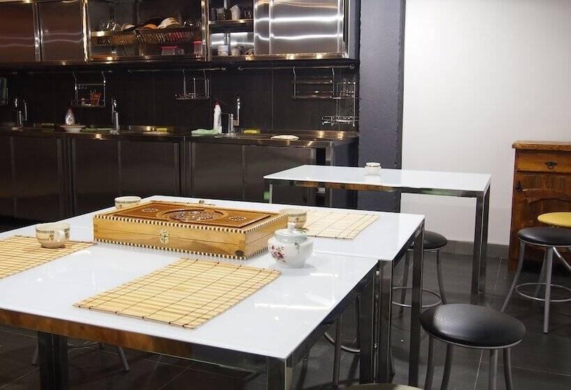 Guest House Opaliha Loft Rooms   Hostel