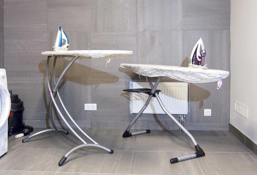 Guest House Opaliha Loft Rooms   Hostel