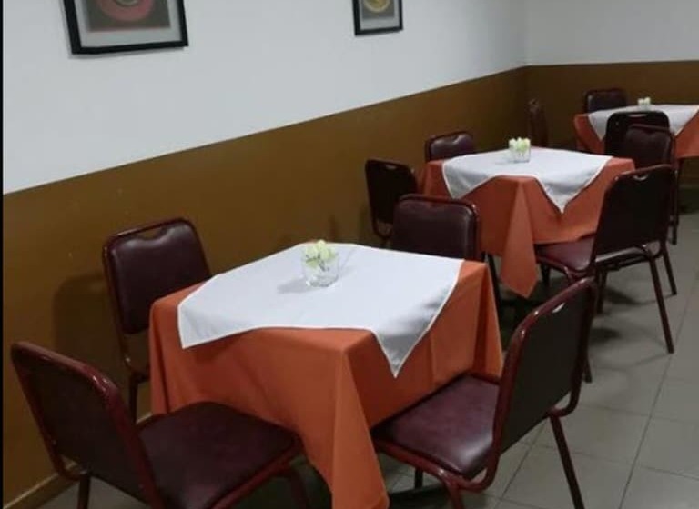 Hostal Alto Aposento   Hostel