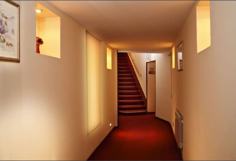 Hostel Gnezdo Pokrovka