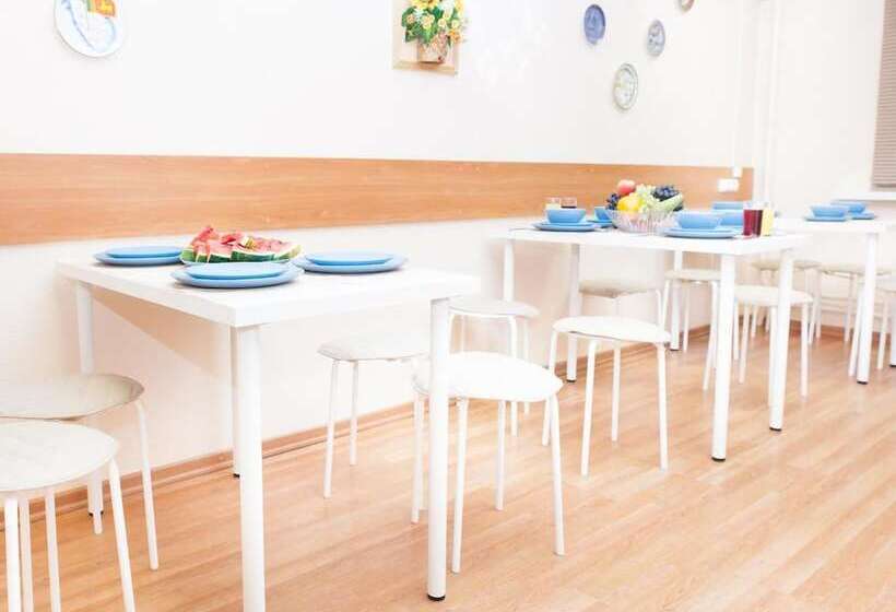 Hostel On Akademika Anokhina 13