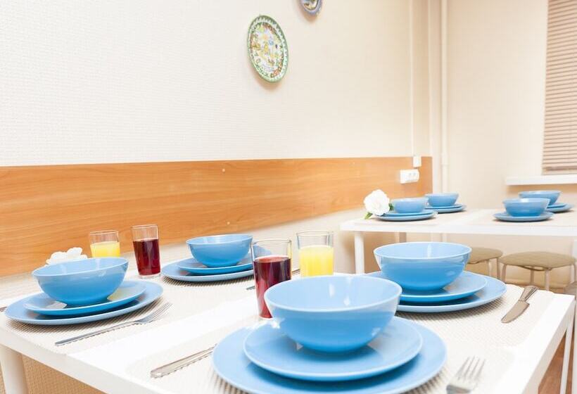 Hostel On Akademika Anokhina 13