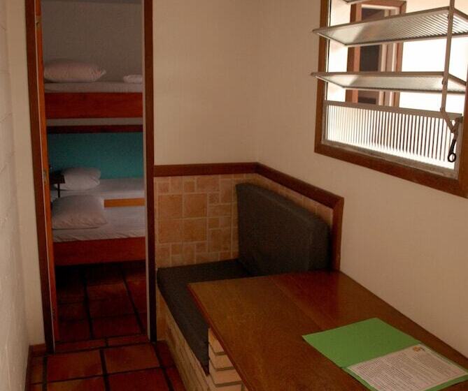 Hostel Quatro Estações