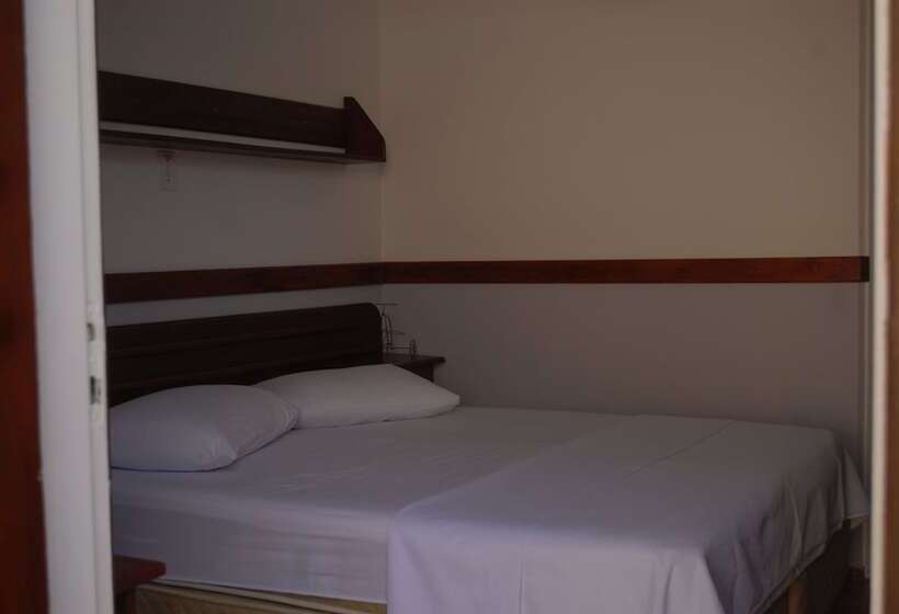 Hostel Quatro Estações