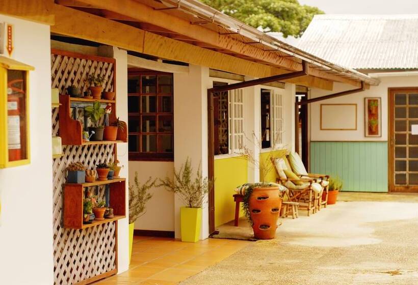 Hostel Quatro Estações