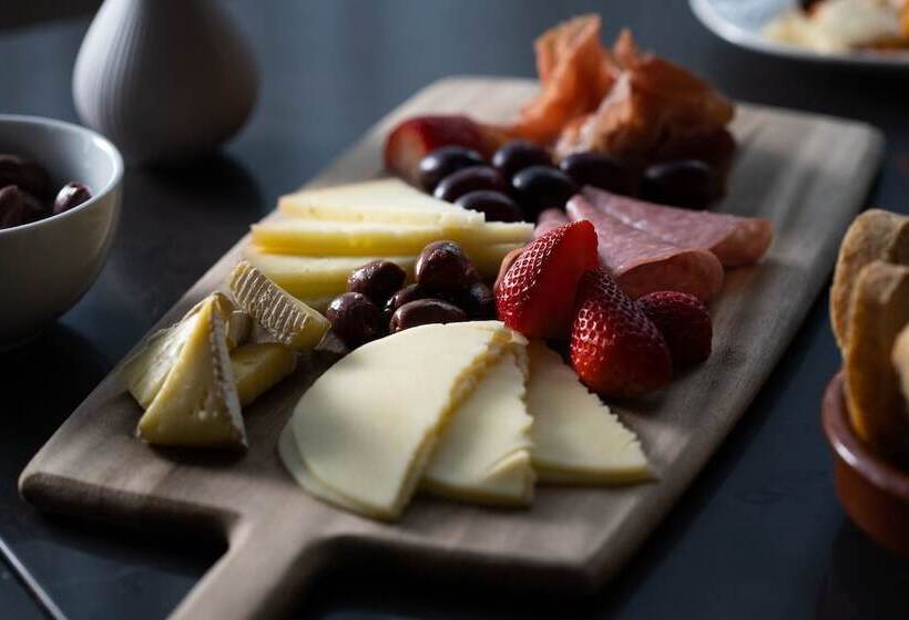 Ac Hotel By Marriott Miami Brickell