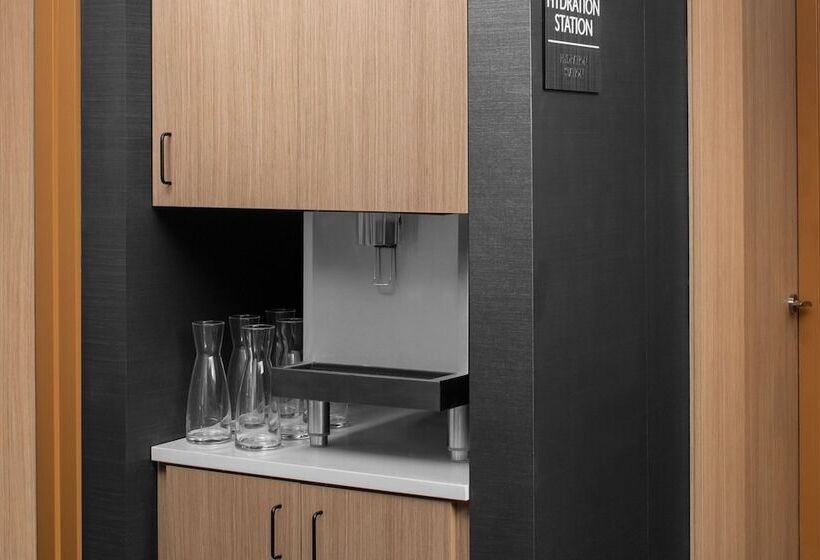 Ac Hotel By Marriott Miami Brickell